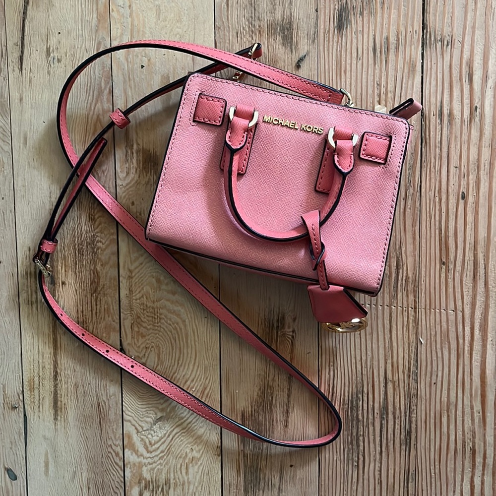 Michael kors cross body purse